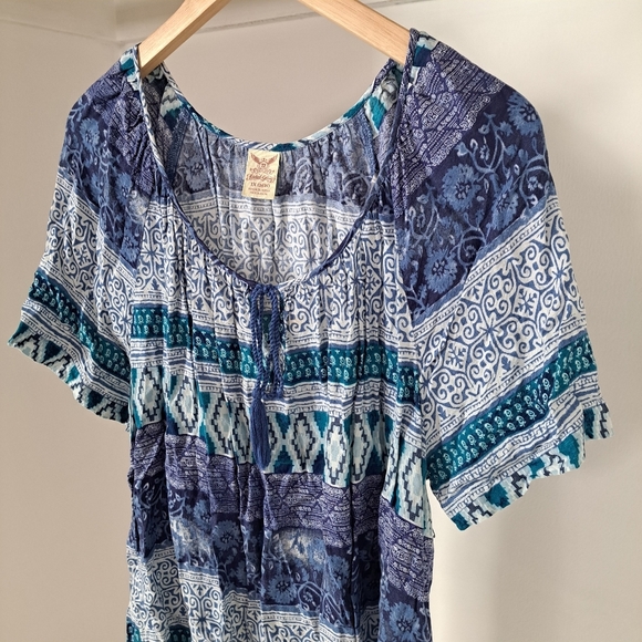 Faded Glory | Blue bohemian style t shirt with front tassel tie ups - Picture 4 of 11